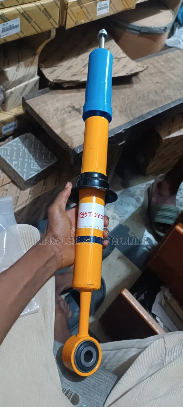 Original Front Shock Toyota Tundra 2015