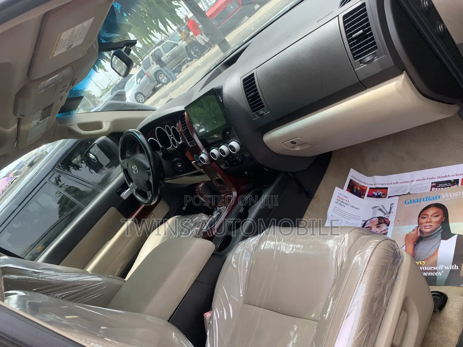 Toyota Sequoia Limited 4dr SUV 4WD (5.7L 8cyl 6A) 2012 Brown