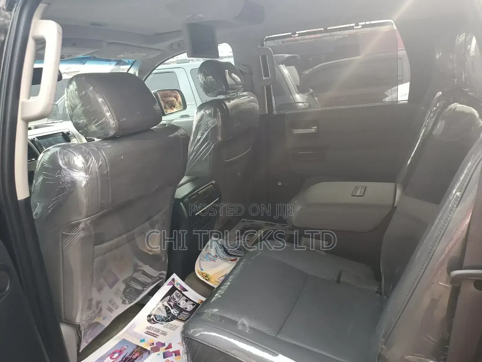 Toyota Sequoia Platinum FFV 4dr SUV 4WD (5.7L 8cyl 6A) 2010 Black