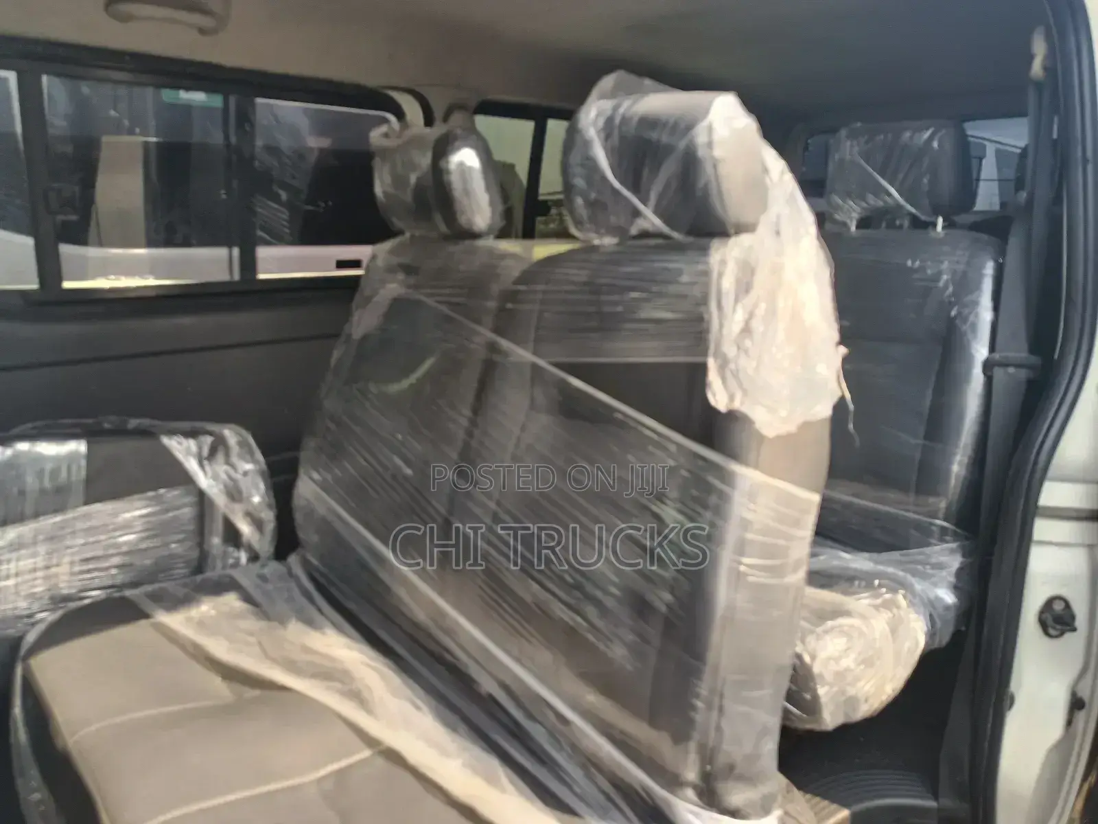 Toyota HiAce 2010 Black