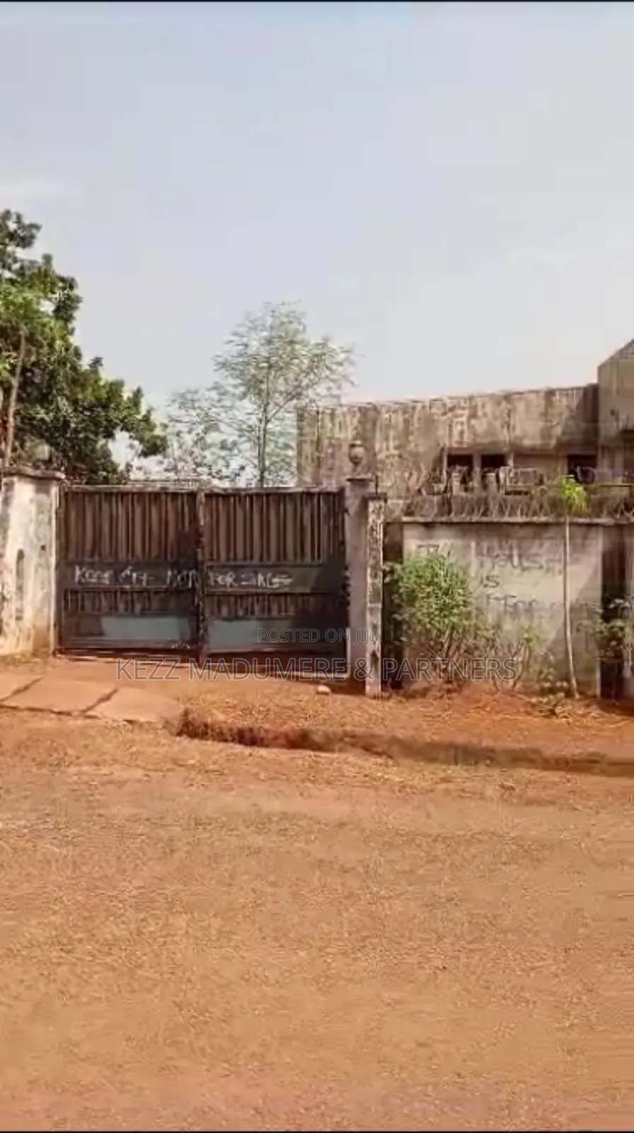 12bdrm Duplex in In A Street , At for sale