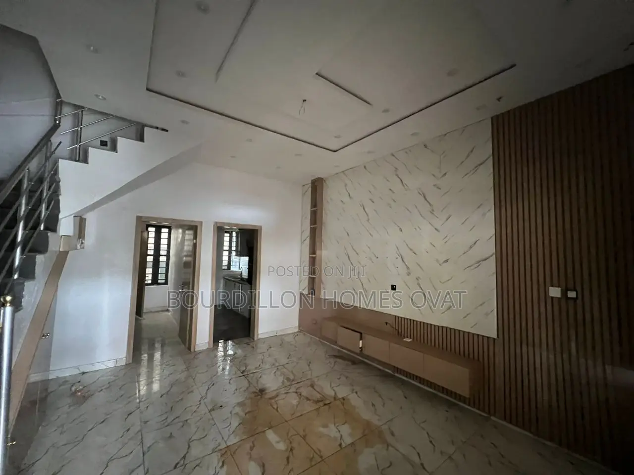 3bdrm Duplex in Ikota for sale
