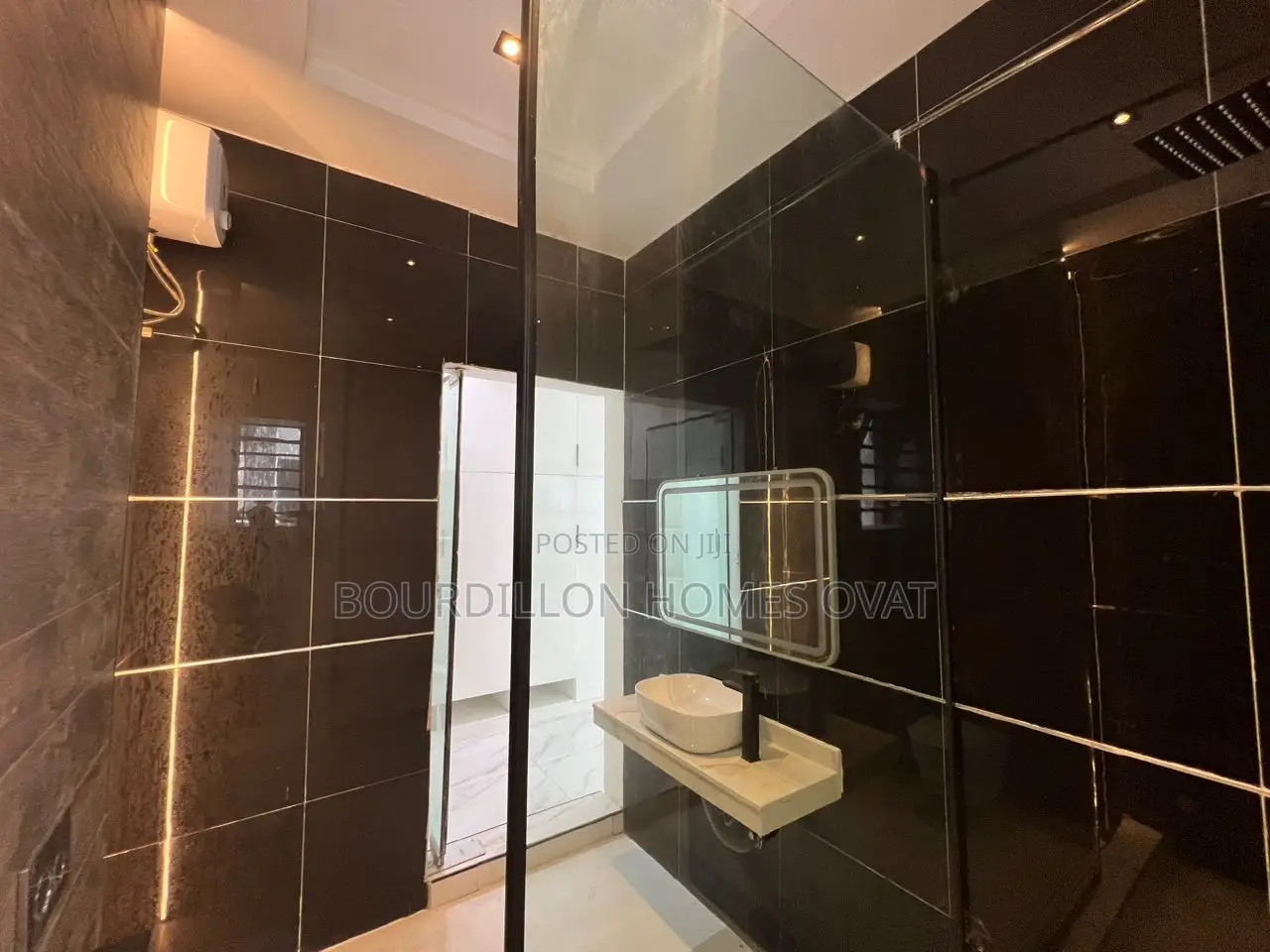 4bdrm Duplex in Ikota for sale