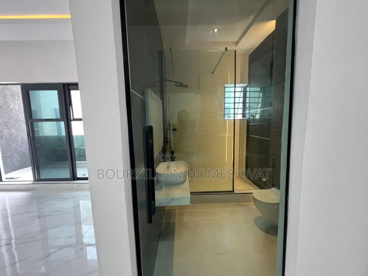 4bdrm Duplex in Ikota for sale