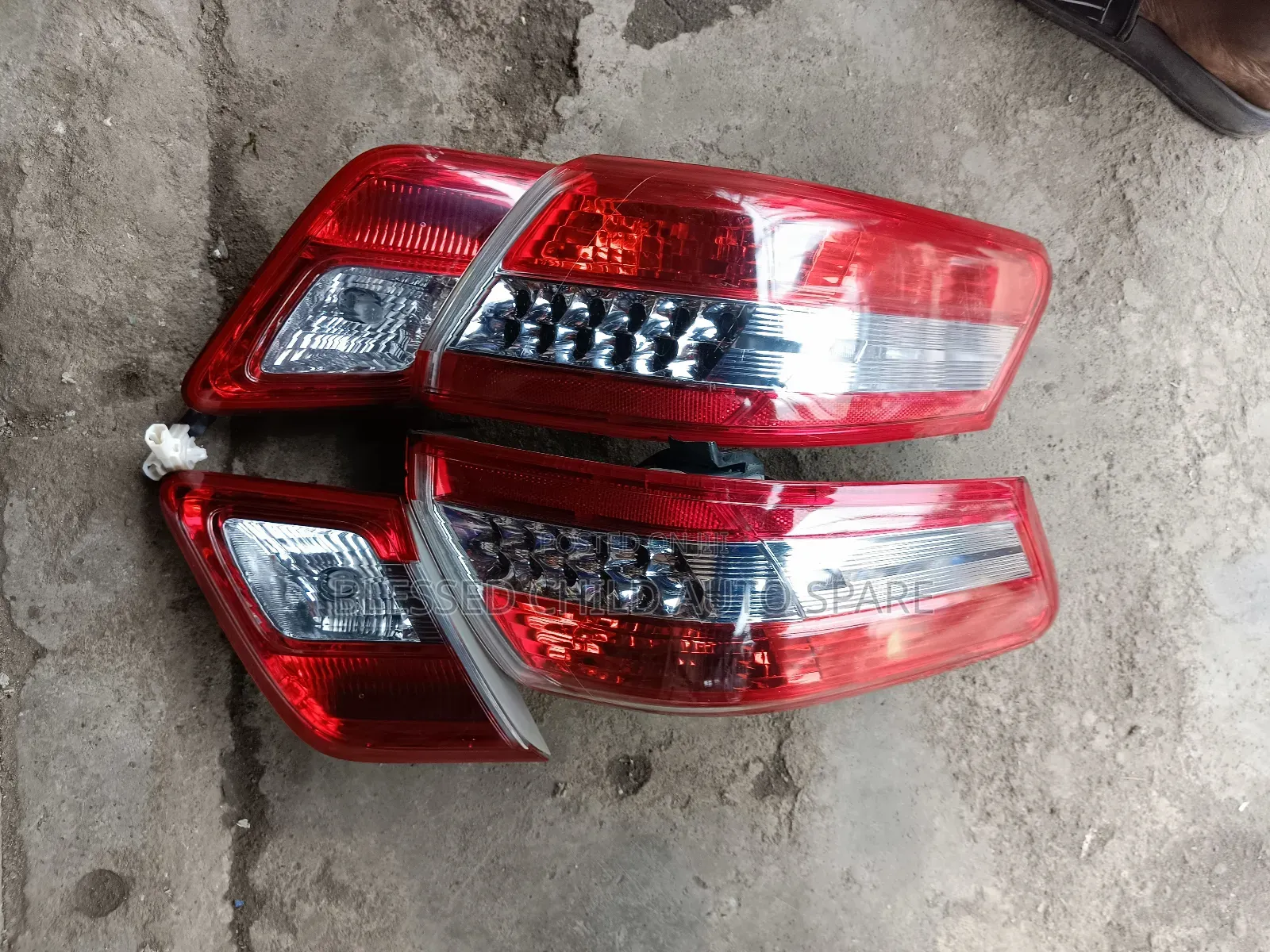 Complete Back Light Toyota Camry 2010-2011
