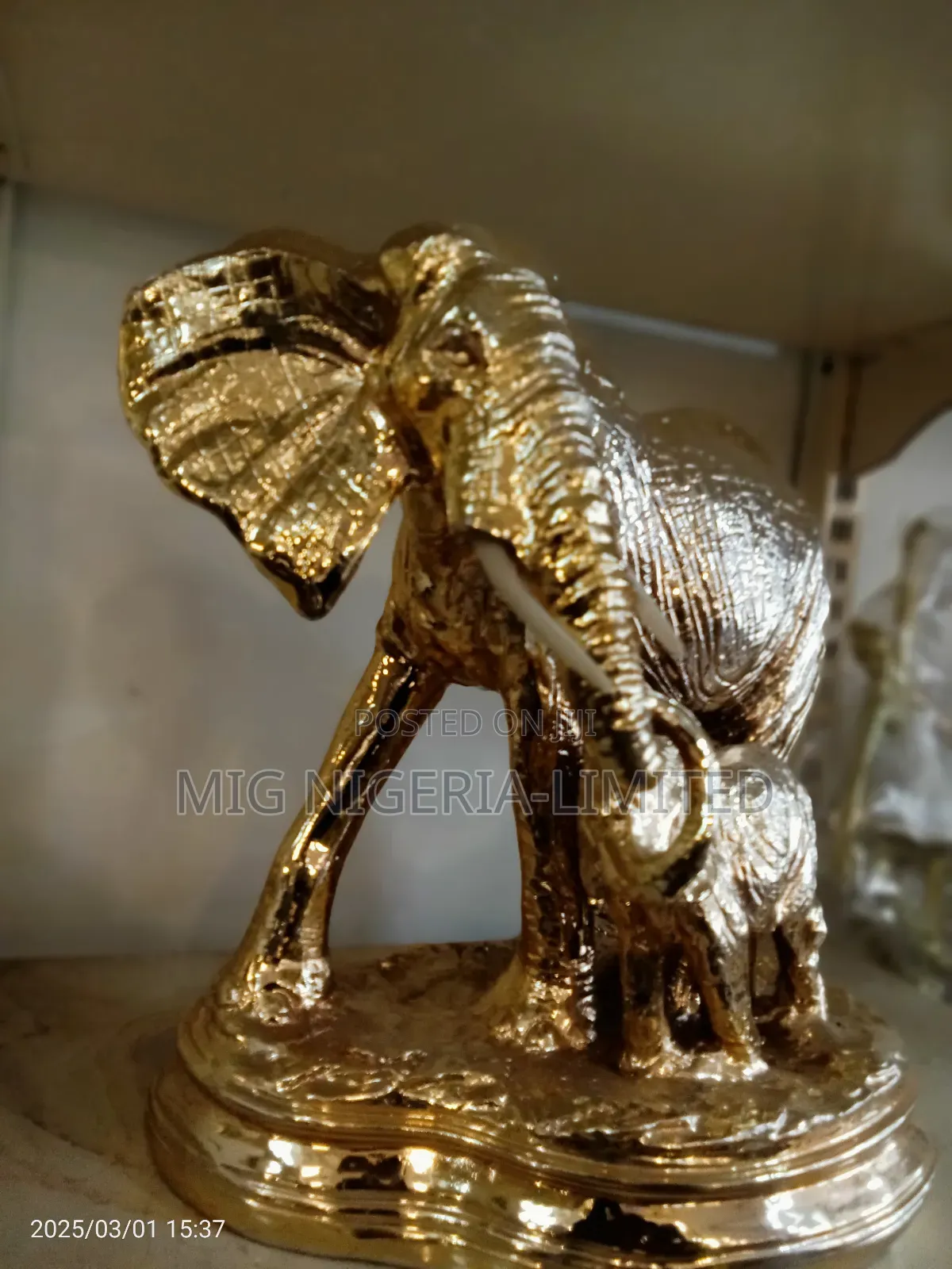 Gold Elephant Figurine Centre Piece Decorations 30x33cm 2set