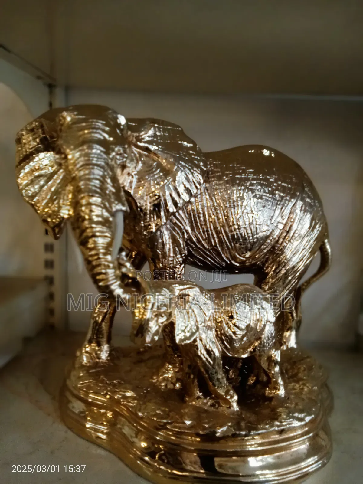 Gold Elephant Figurine Centre Piece Decorations 30x33cm 2set