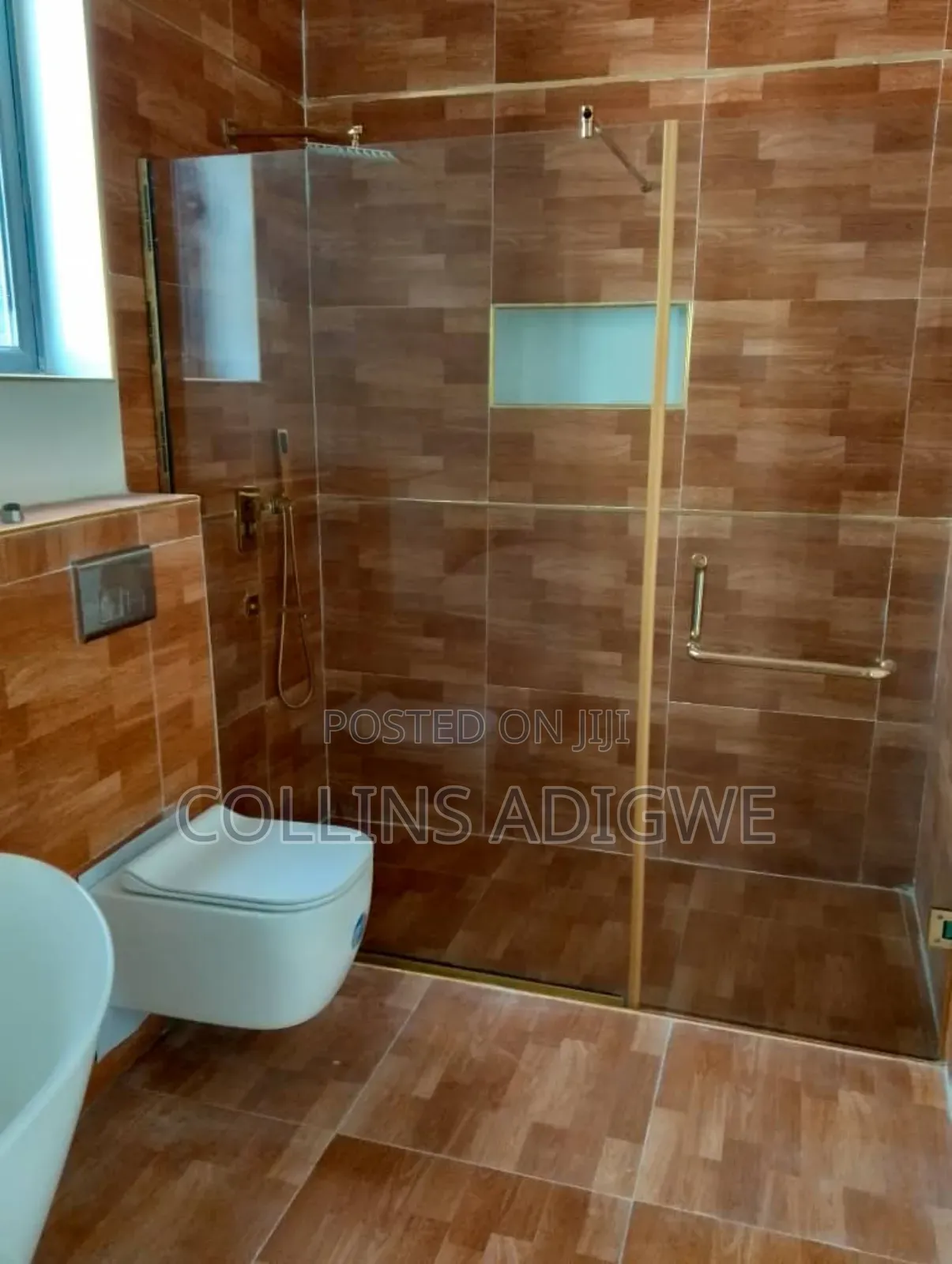 5bdrm Duplex in Estate Lekki Ajah for sale