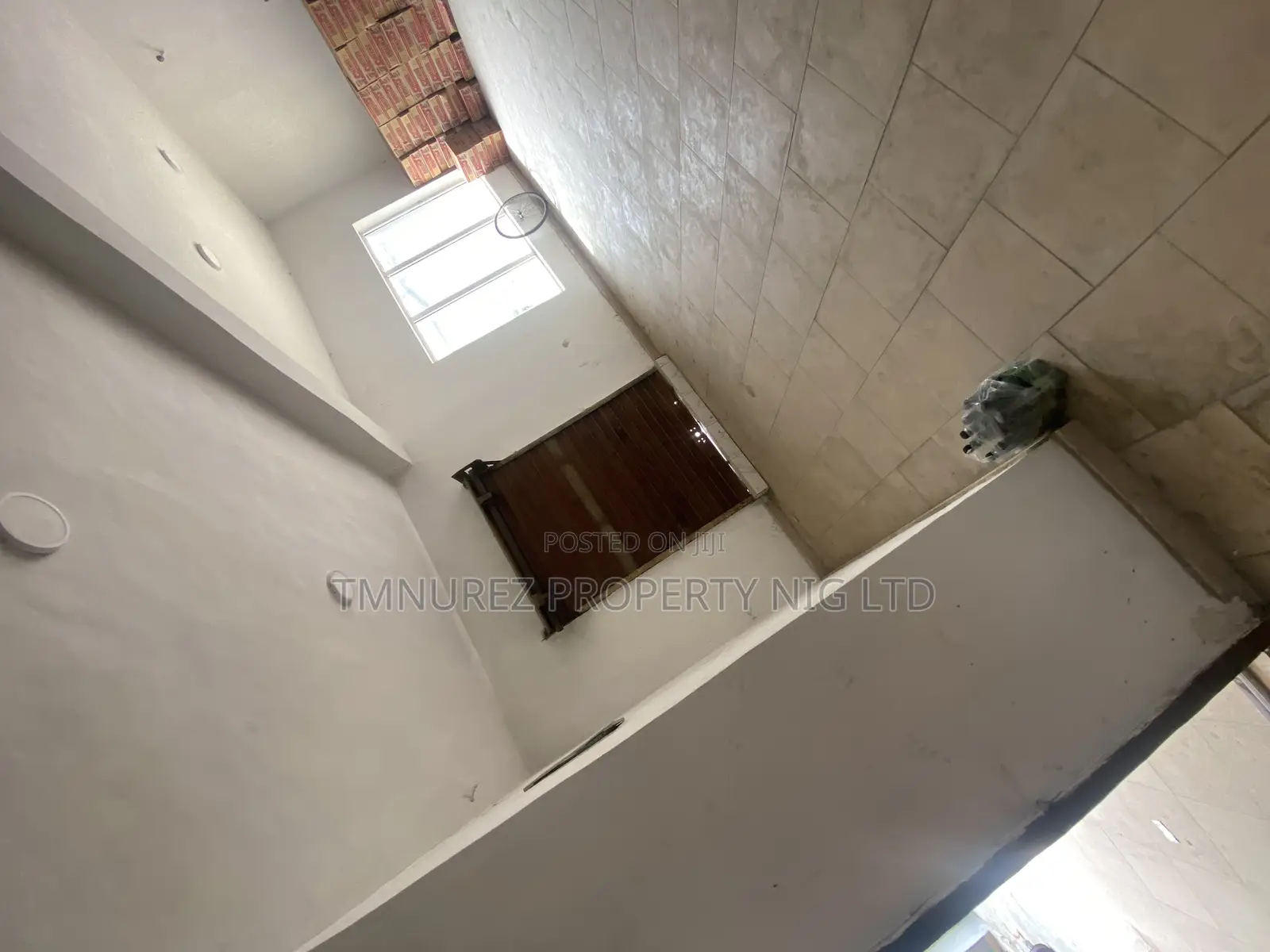 Warehouse to Let