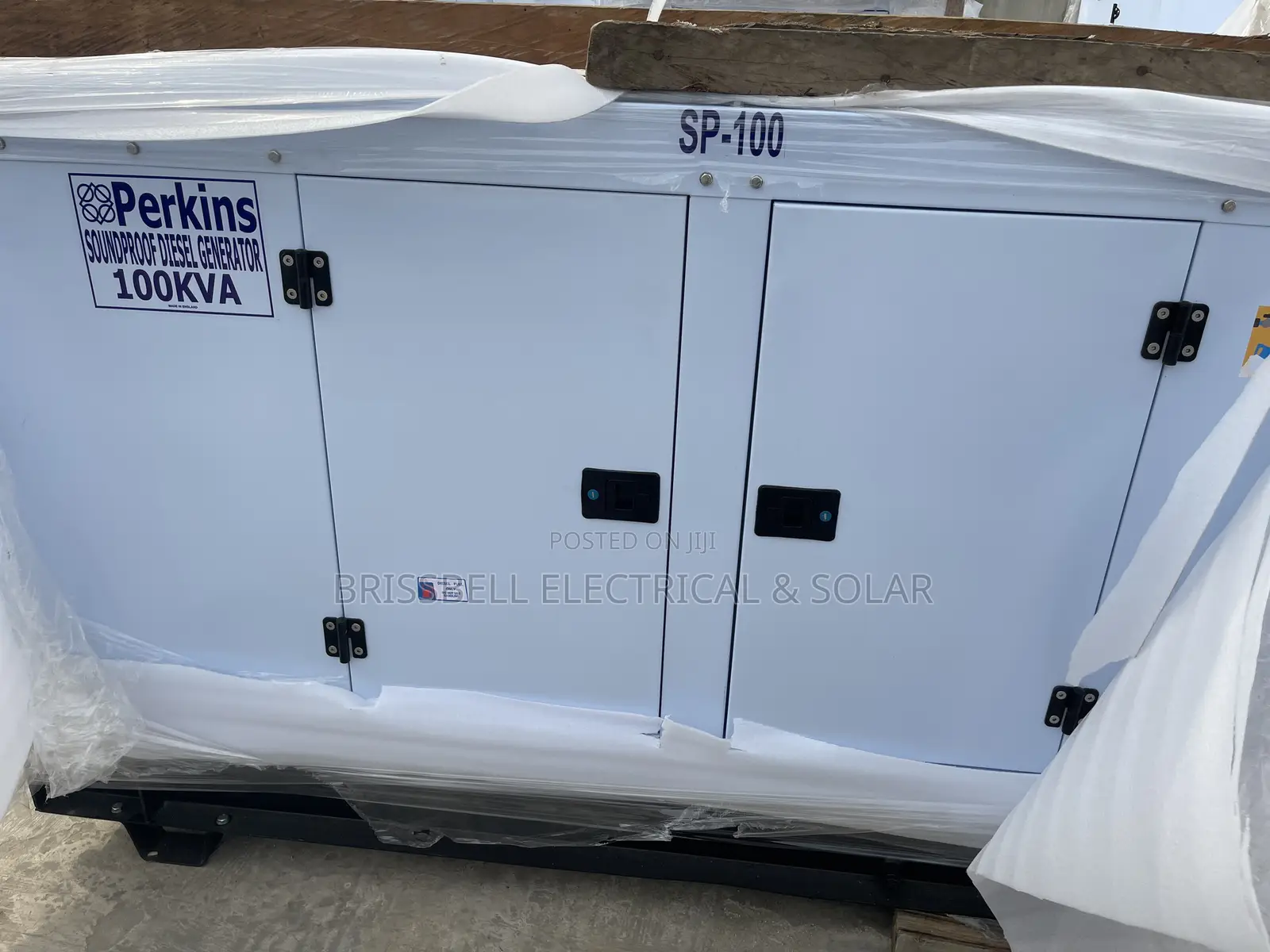 Durable England Perkins Soundproof Diesel Generator 100kva