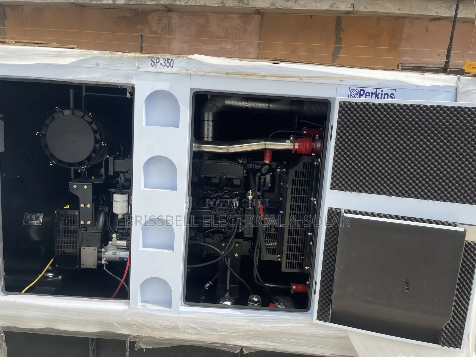 Durable England Perkins Soundproof Diesel Generator 350kva