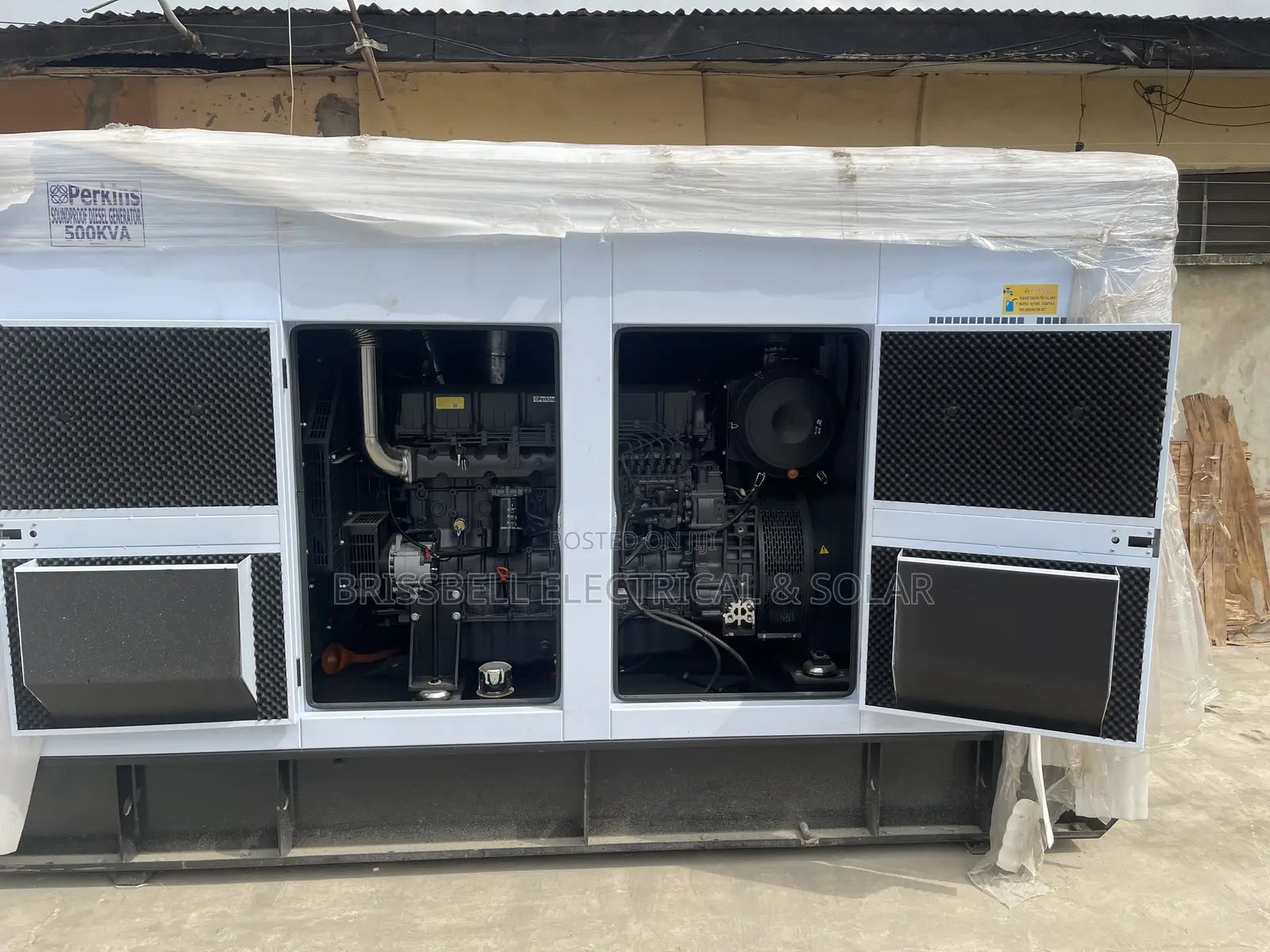 Durable England Perkins Soundproof Diesel Generator 500kva
