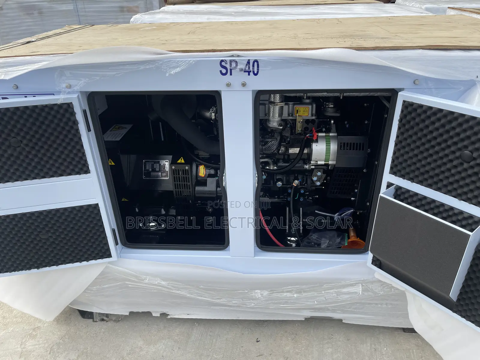 Durable England Perkins Soundproof Diesel Generator 40kva