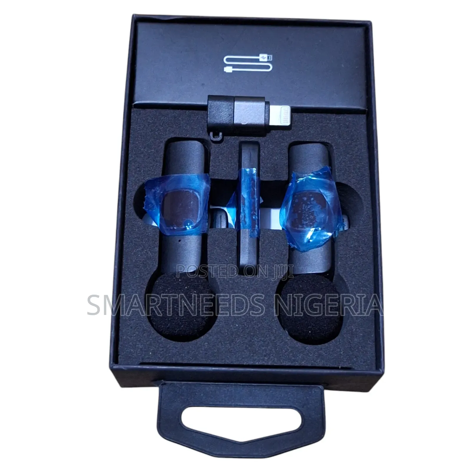2-in-1 Wireless Lapel Microphone