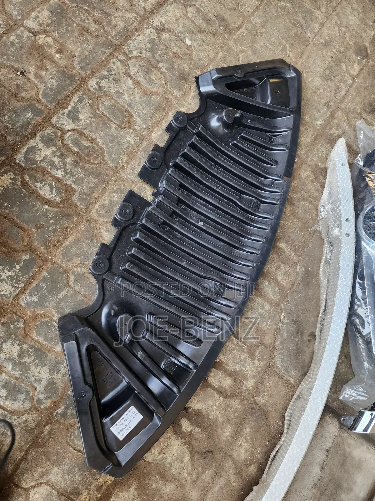 Glk350 Front Bumper Under Dust Cover