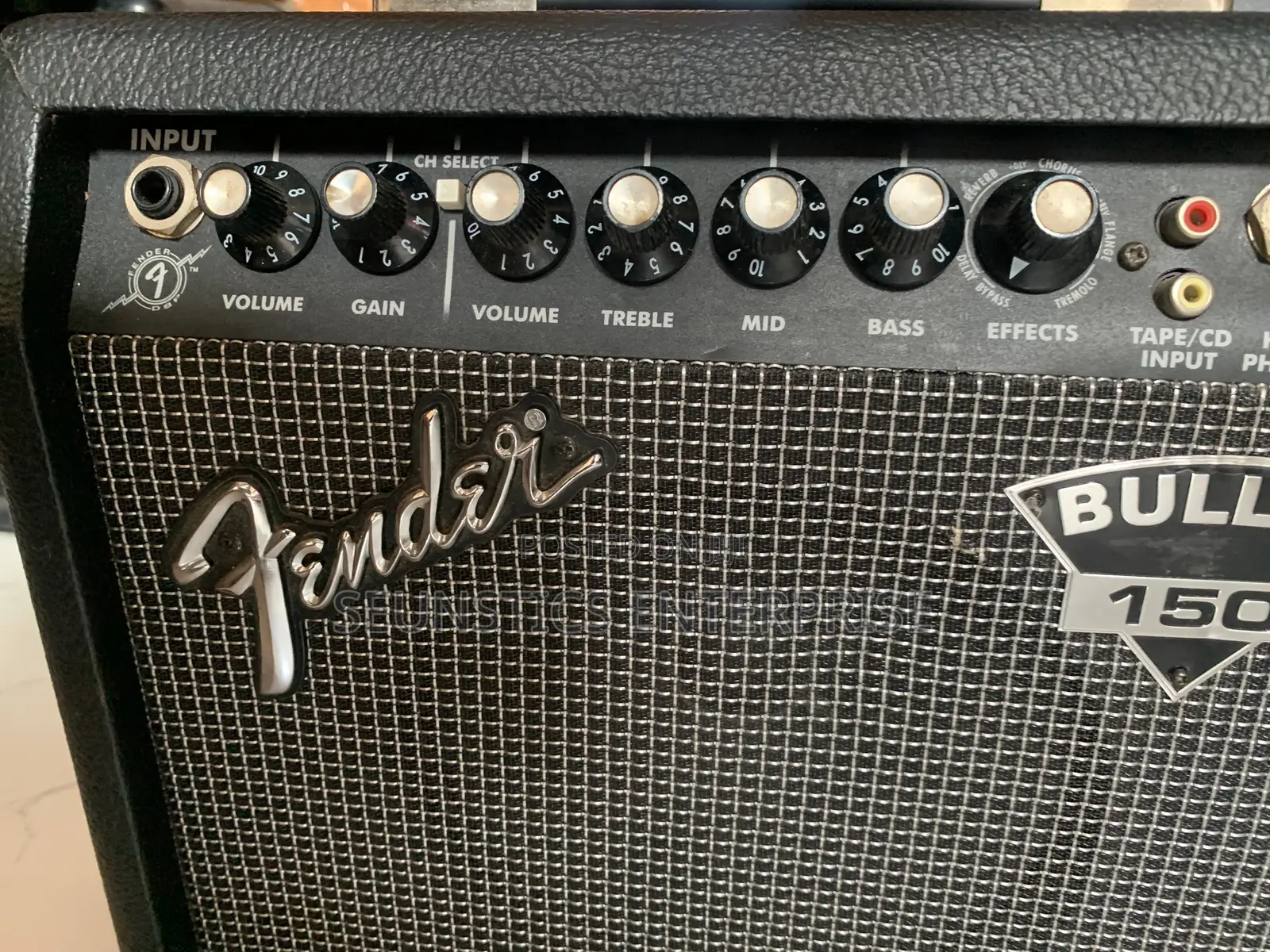 Quality Fender Bullet 150 Lead Guitar Amplifier (Combo)