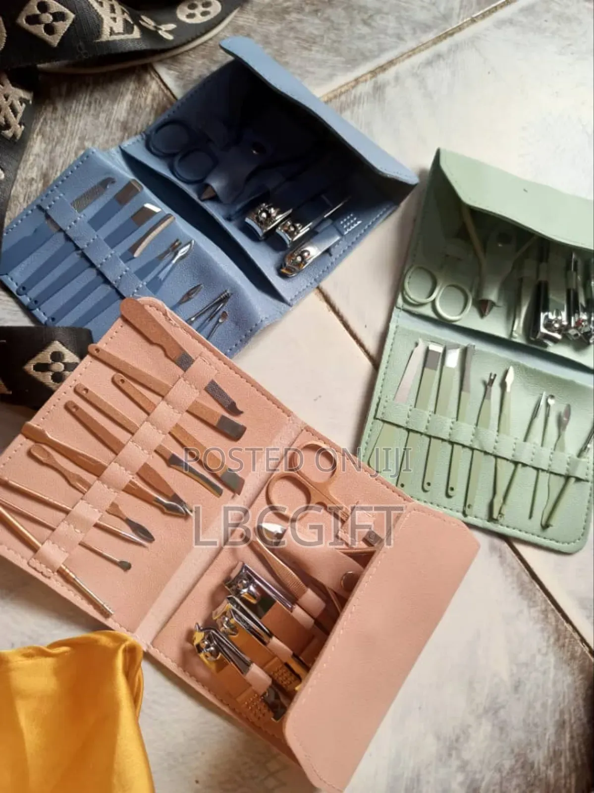 Manicure Set With Purse (Wholesales Only)