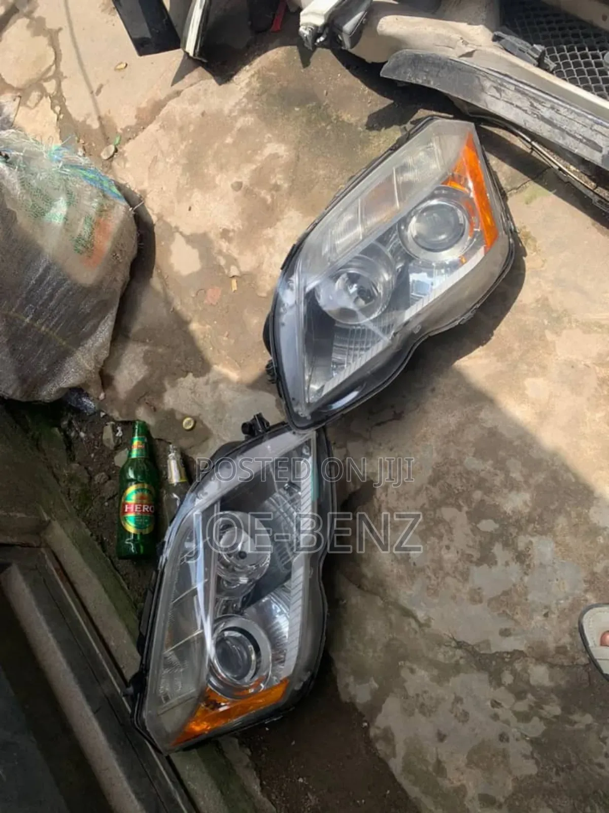 Glk350 2010 Set of Headlight