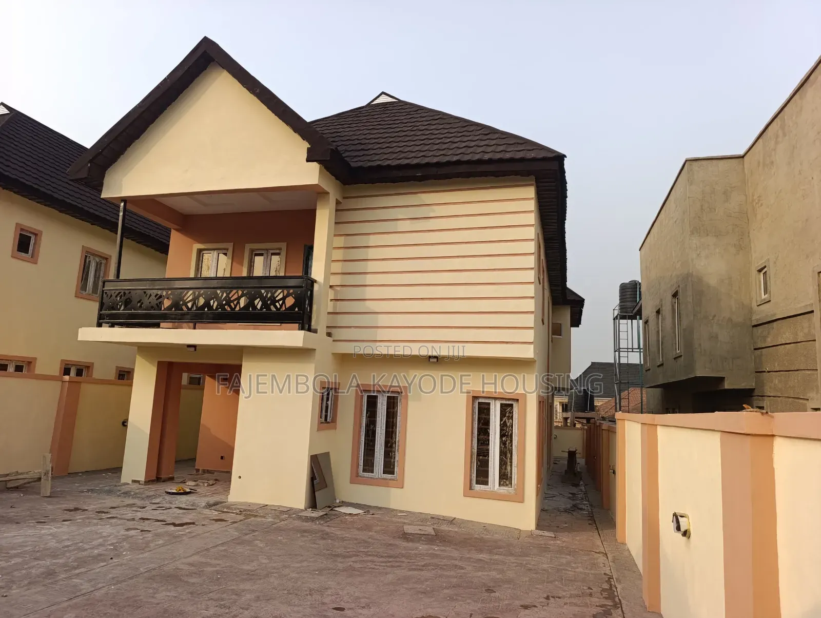 5bdrm Duplex in Akala Estate, Akobo for sale