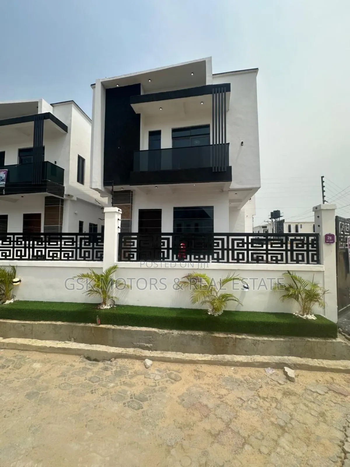 4bdrm Duplex In Ikota Villa For Sale