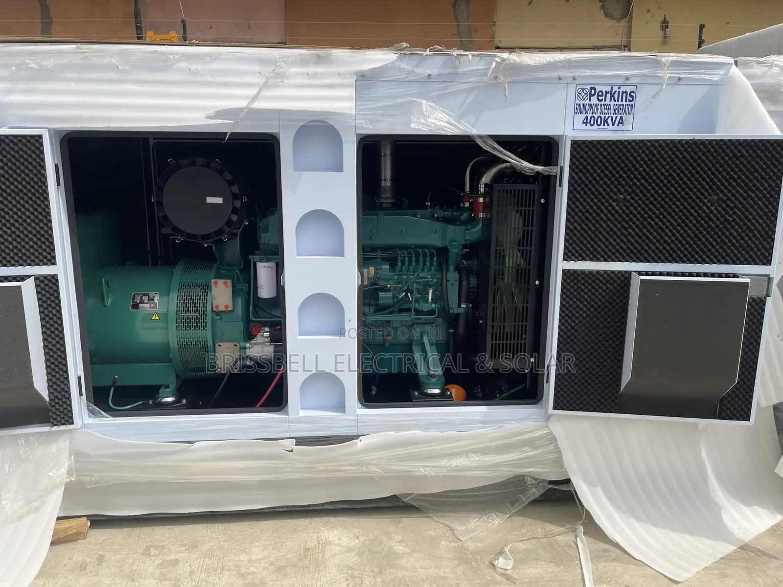 Durable New Perkins Soundproof Diesel Generator 400kva