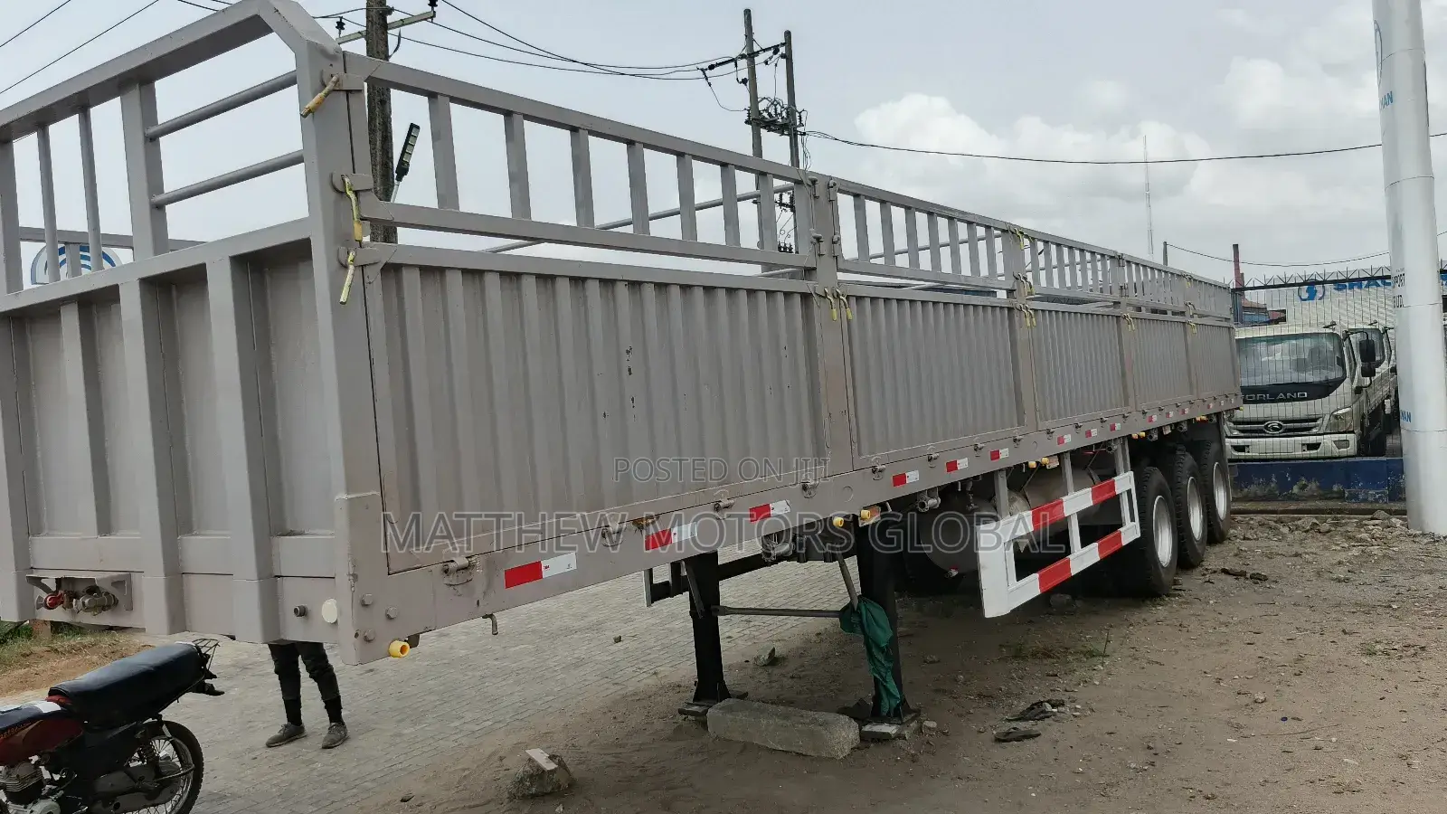 Brand New Semi Trailer Triple Axles