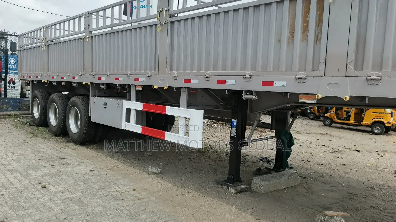 Brand New Semi Trailer Triple Axles
