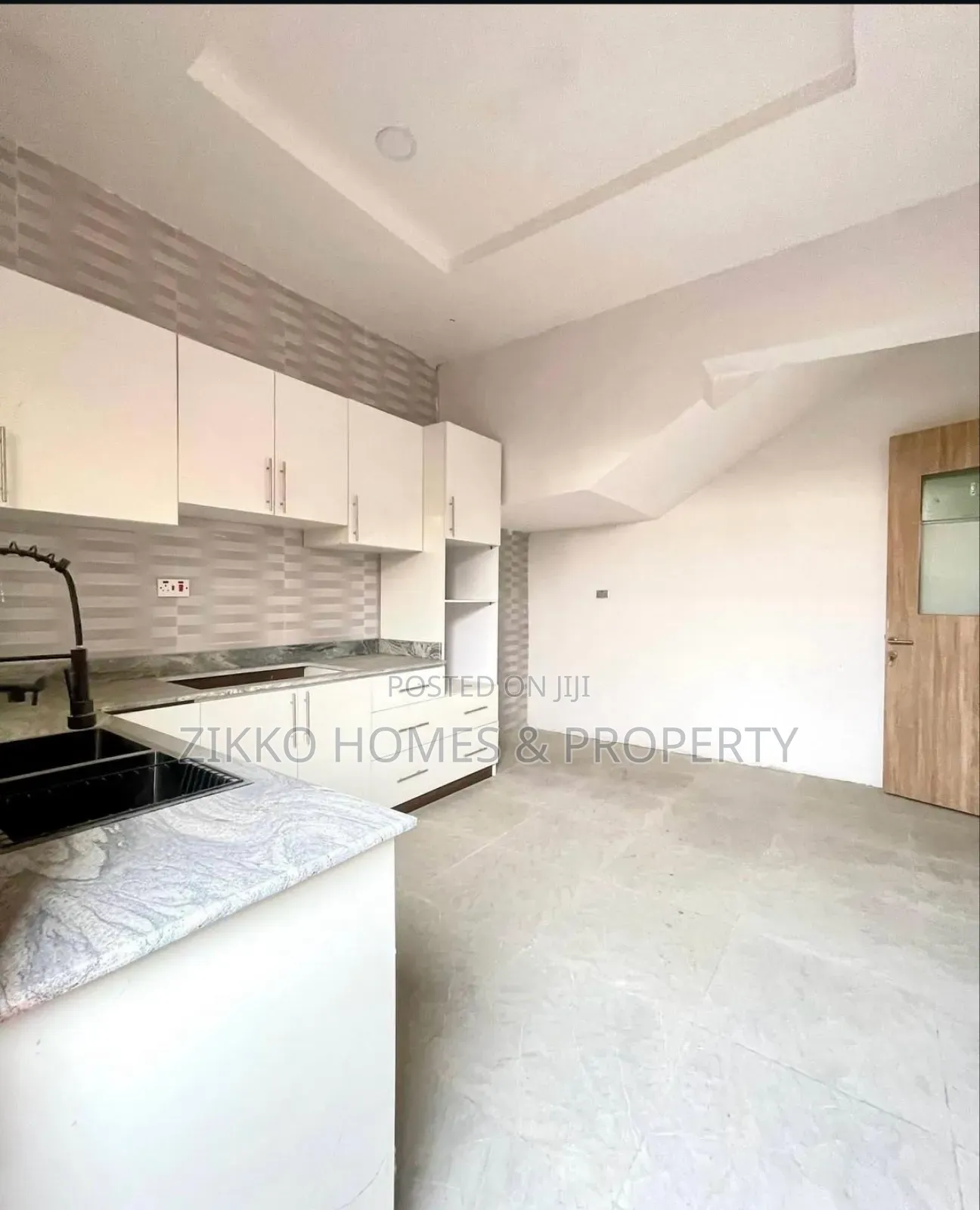 4bdrm Townhouse/Terrace in Ikota, Lekki for sale