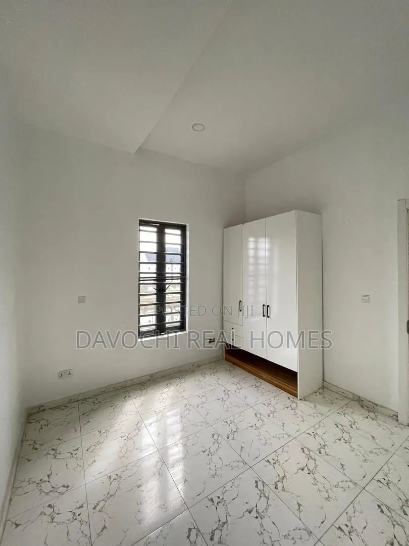 5bdrm Duplex in 2Nd Toll Gate, Lekki for sale