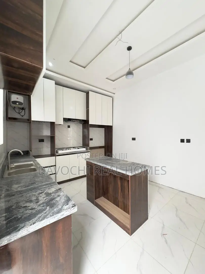 4bdrm Duplex in Ajah, Lekki Phase 1 for sale