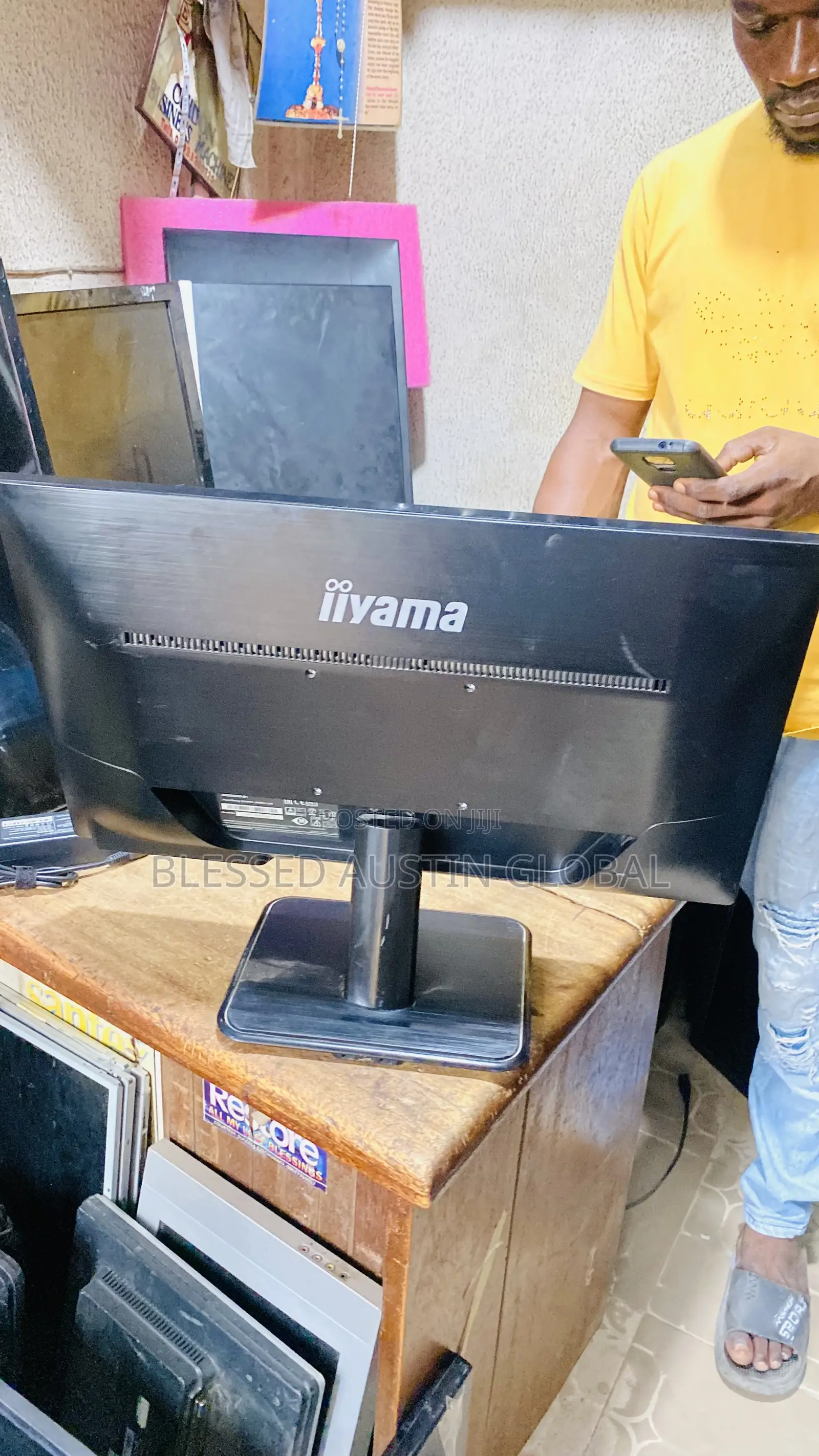 22 Inches Gaming Frameless Monitor