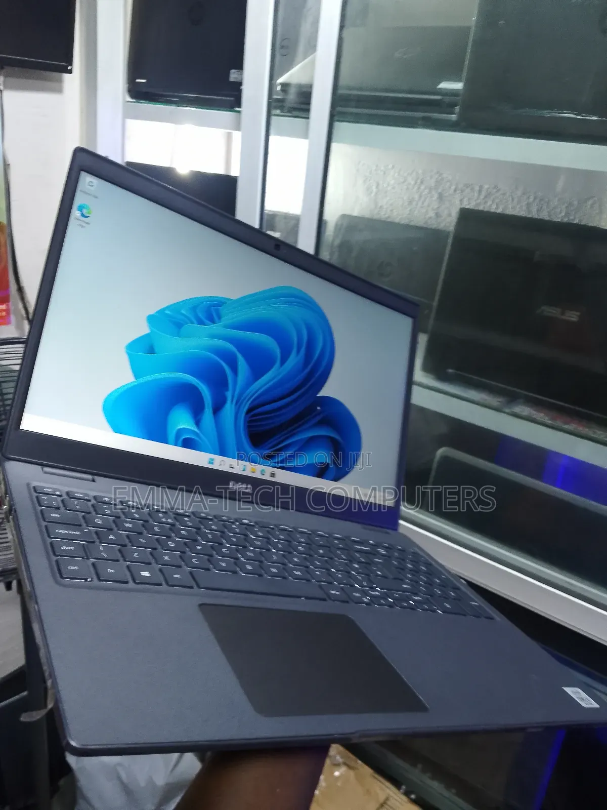 Laptop Dell Latitude 3510 8GB Intel Core I5 SSD 256GB