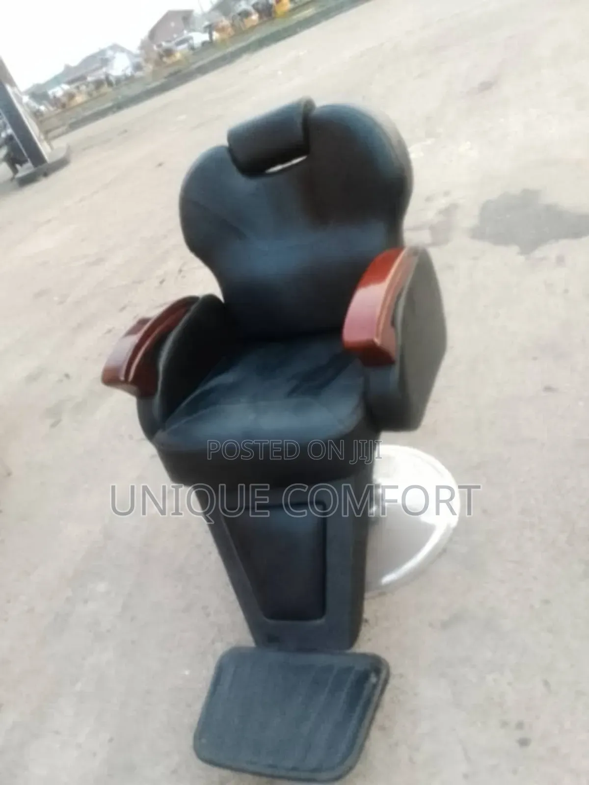 Imported Executive Salon Rolling Recliner Barber Chair