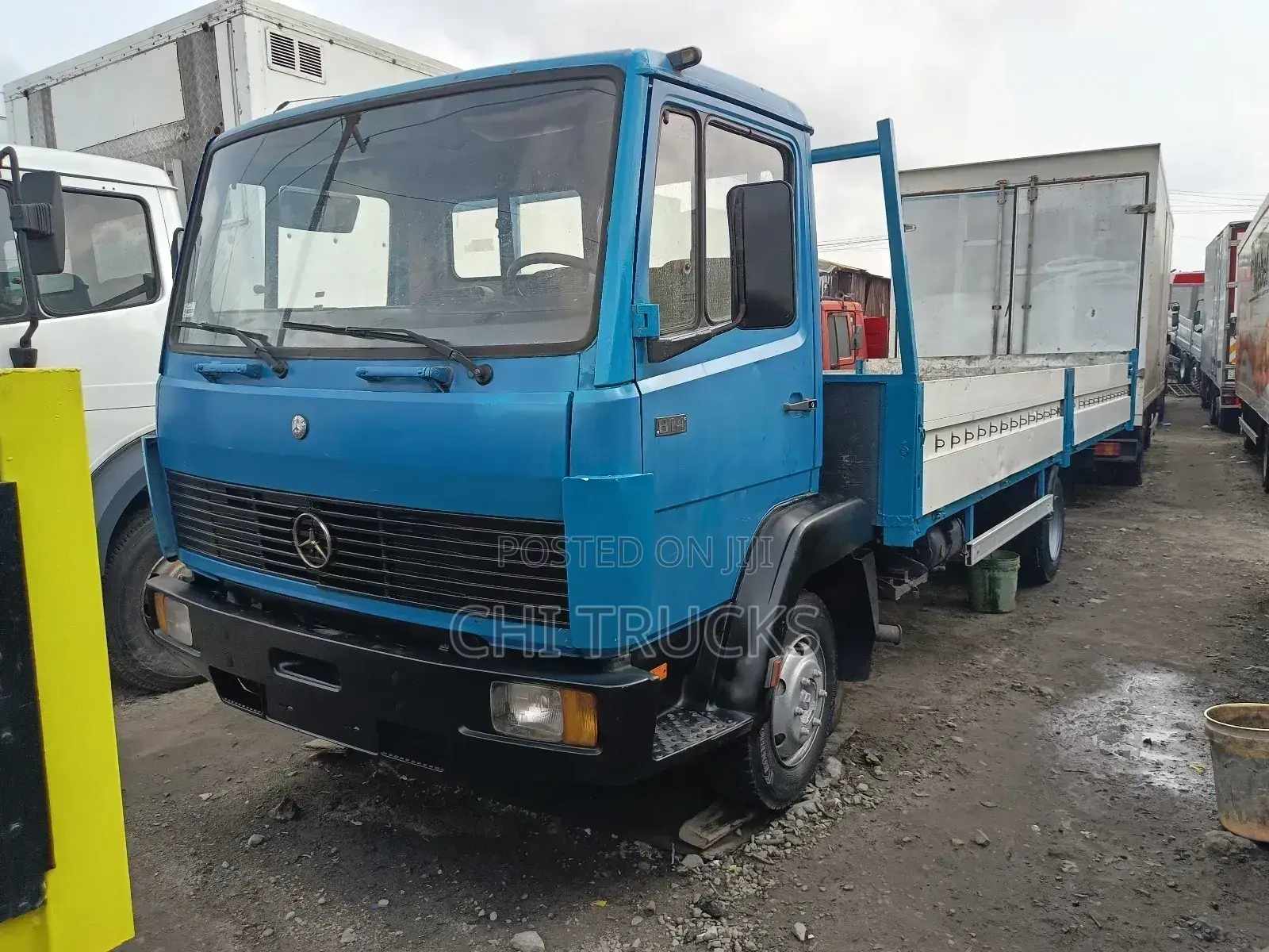 Mercedes Benz 814 German Truck 20ft