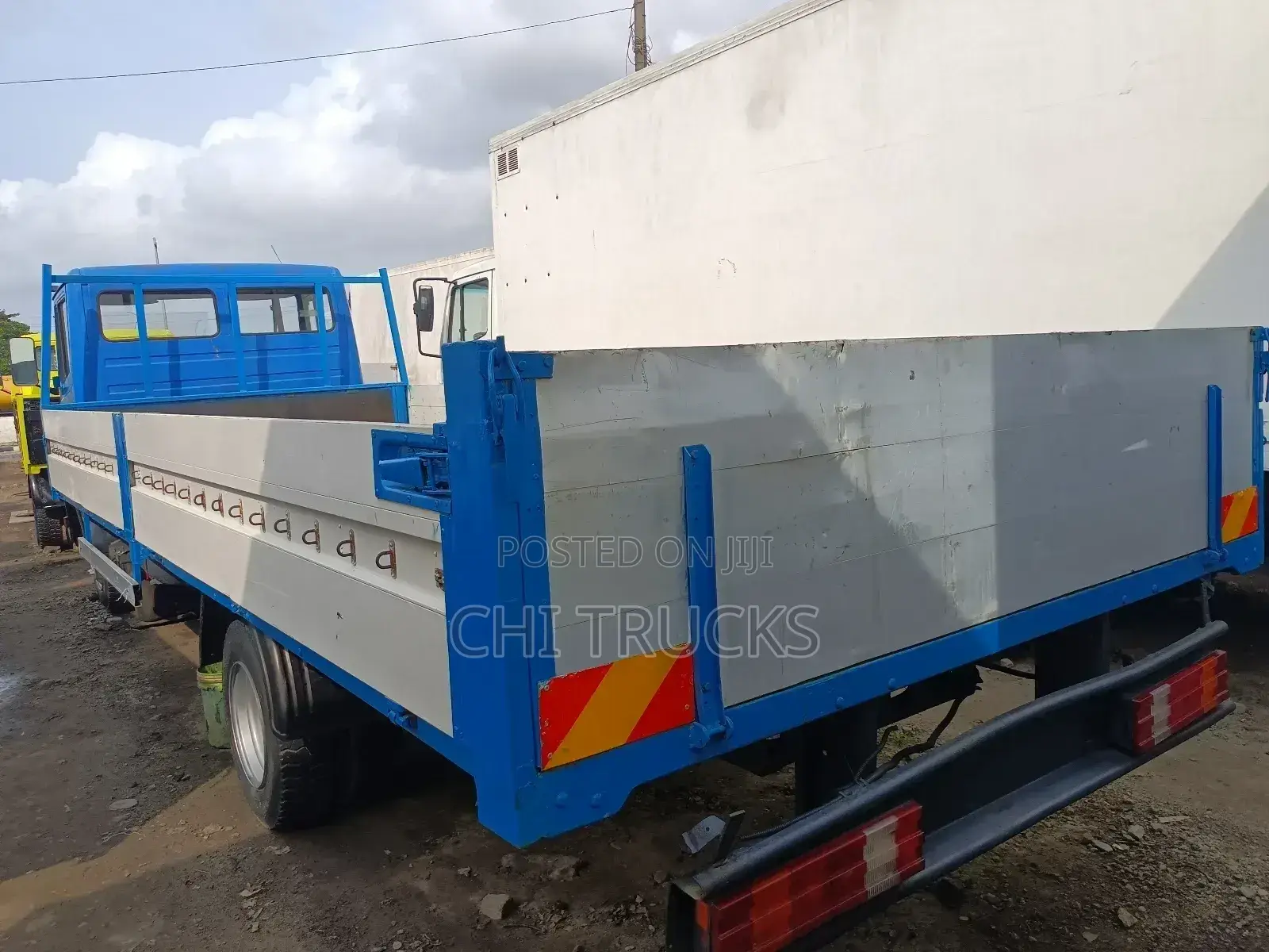Mercedes Benz 814 German Truck 20ft