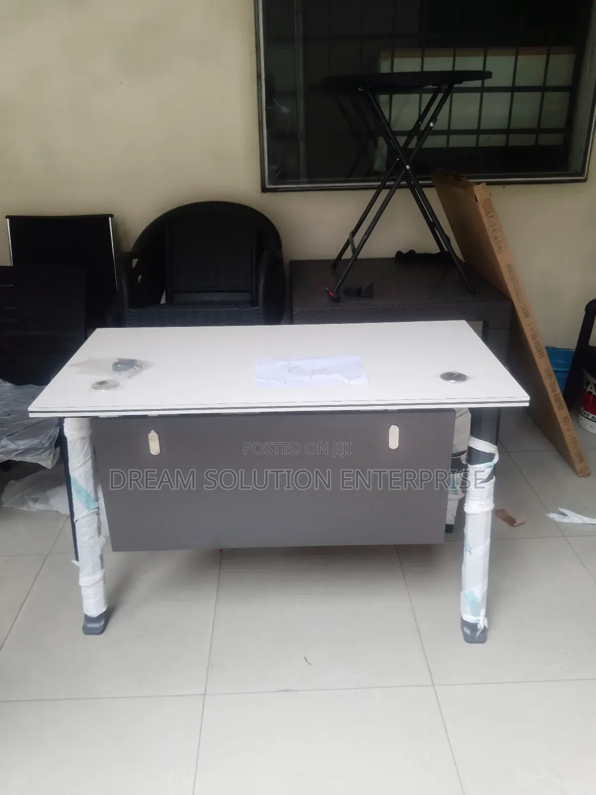 1.2 Meters Table