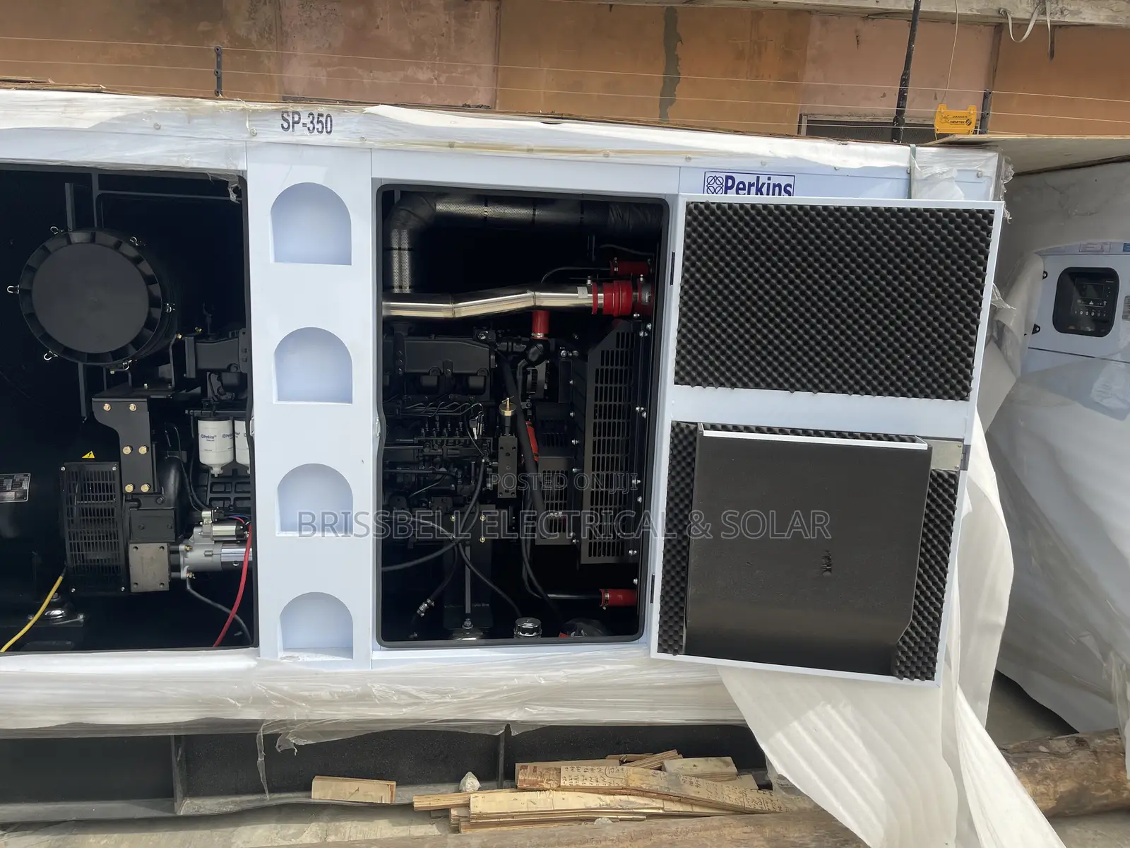 Elegant Perkins Soundproof Diesel Generator 350kva
