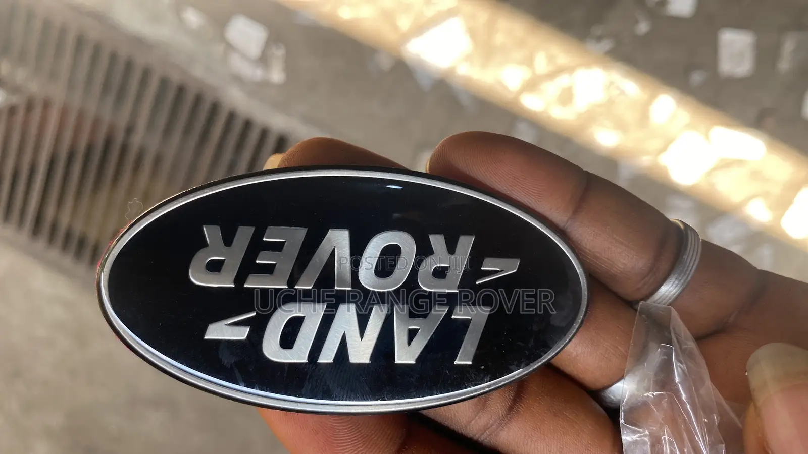 Range Rover Front Grill Logo