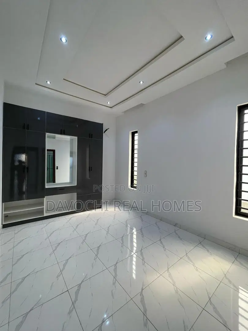 5bdrm Duplex in Ajah. for sale