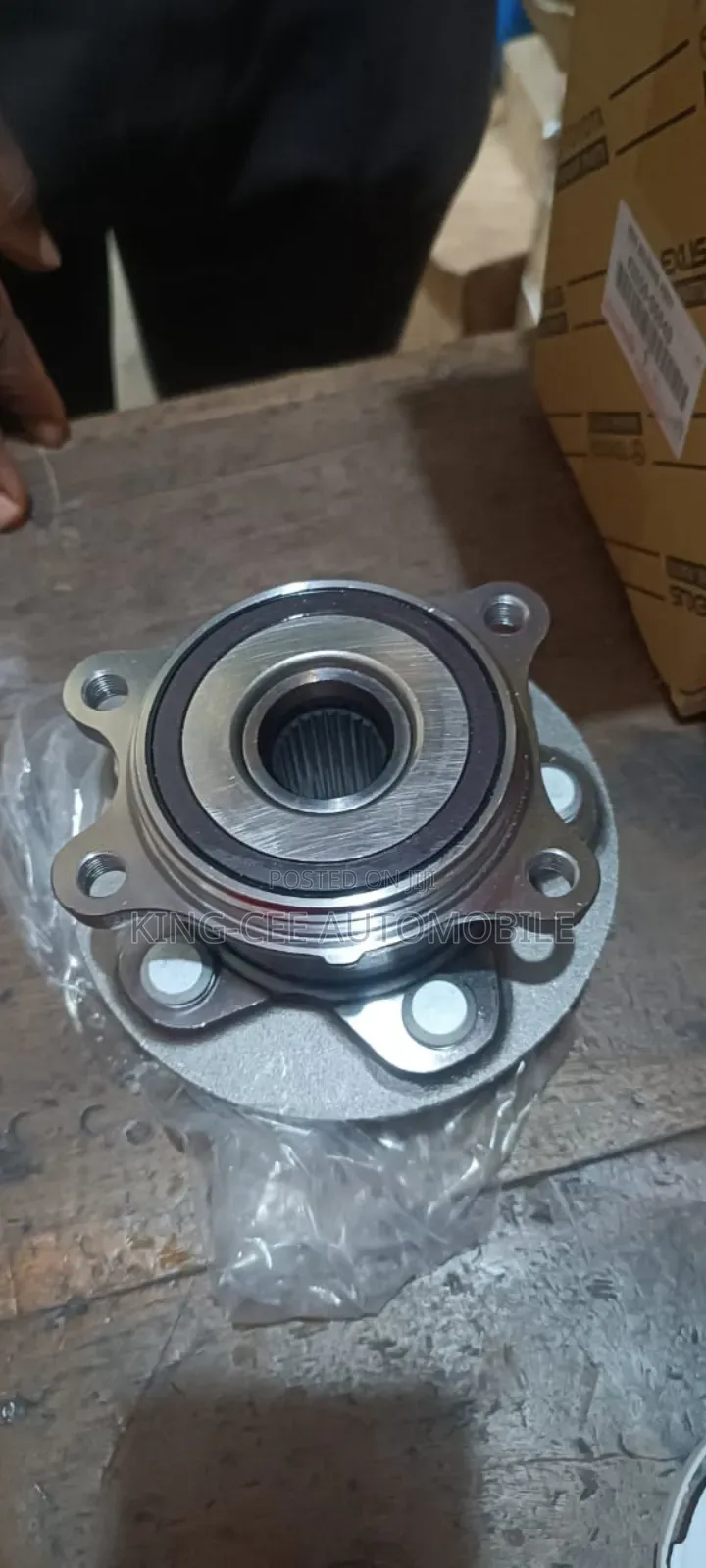 Front Hub Camry 2020