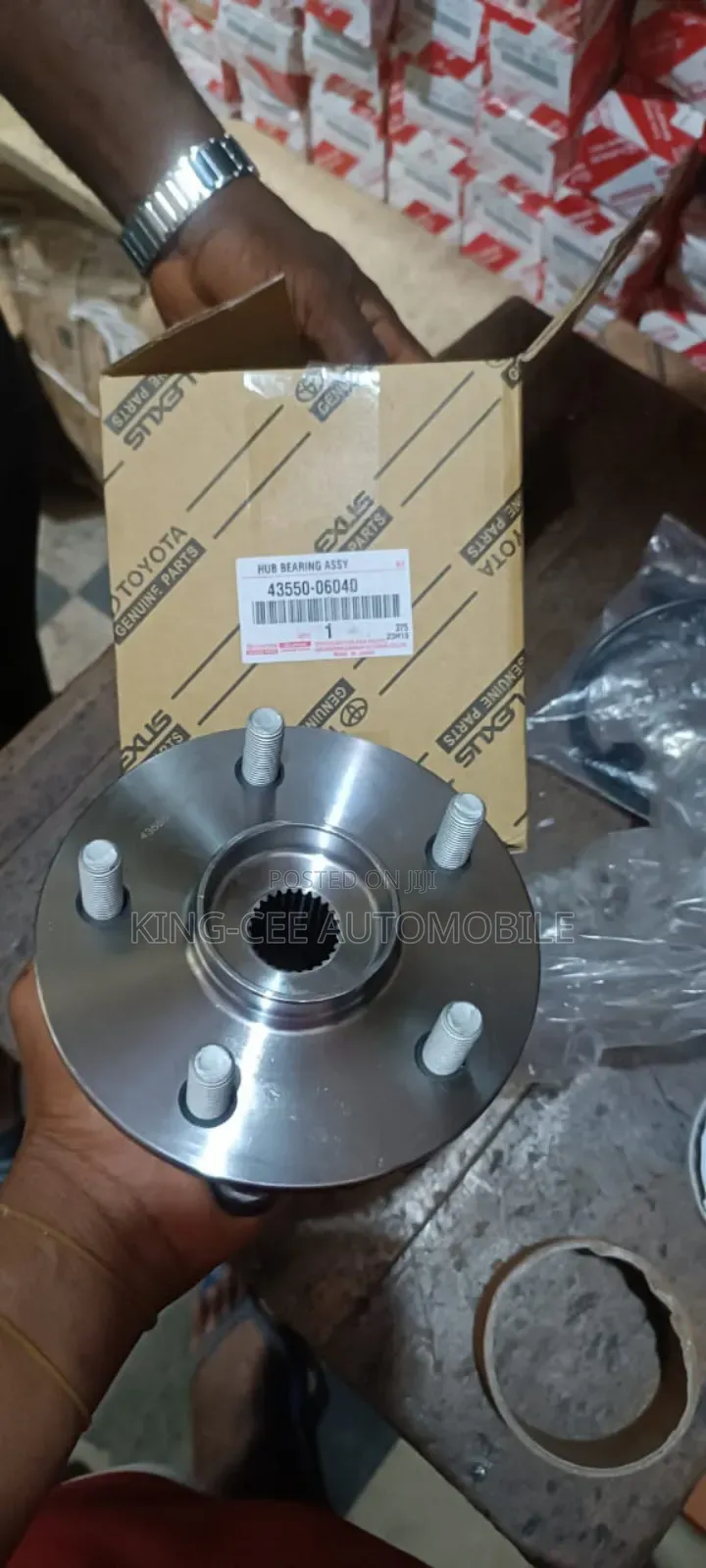 Front Hub Camry 2020