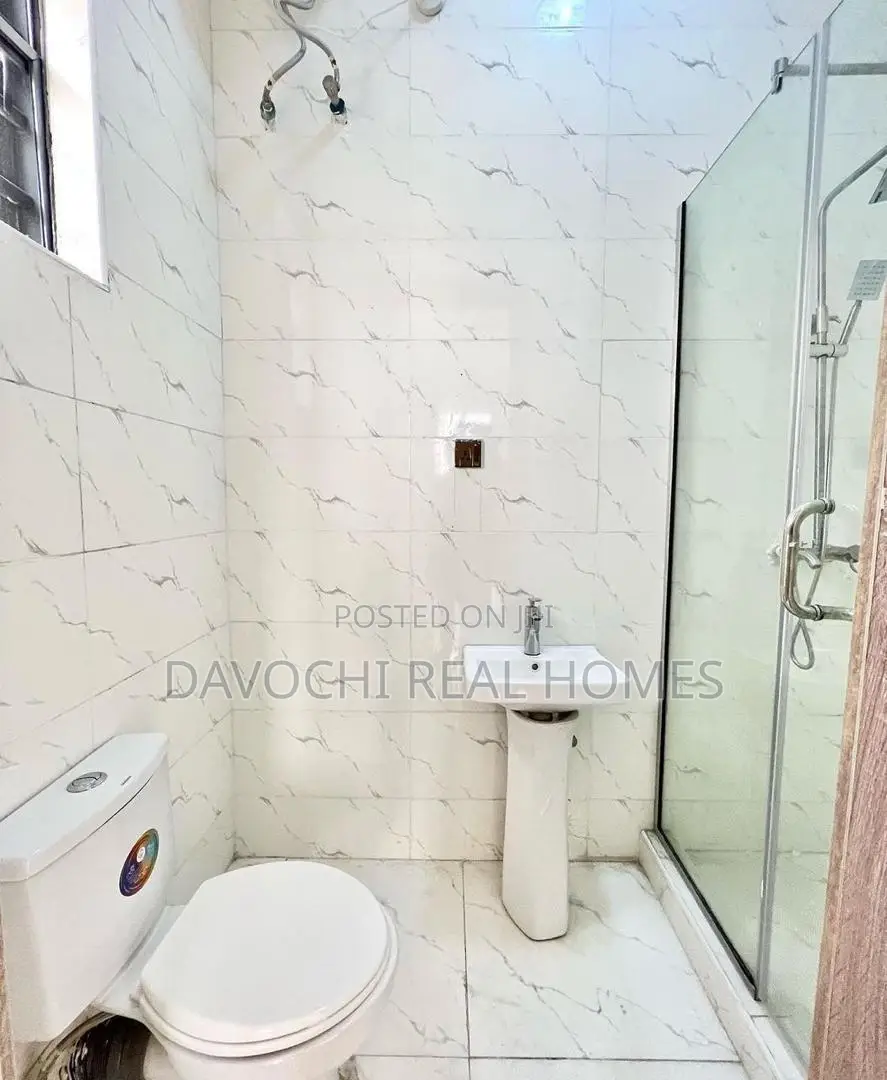 4bdrm Duplex in Ologolo, Lekki for rent