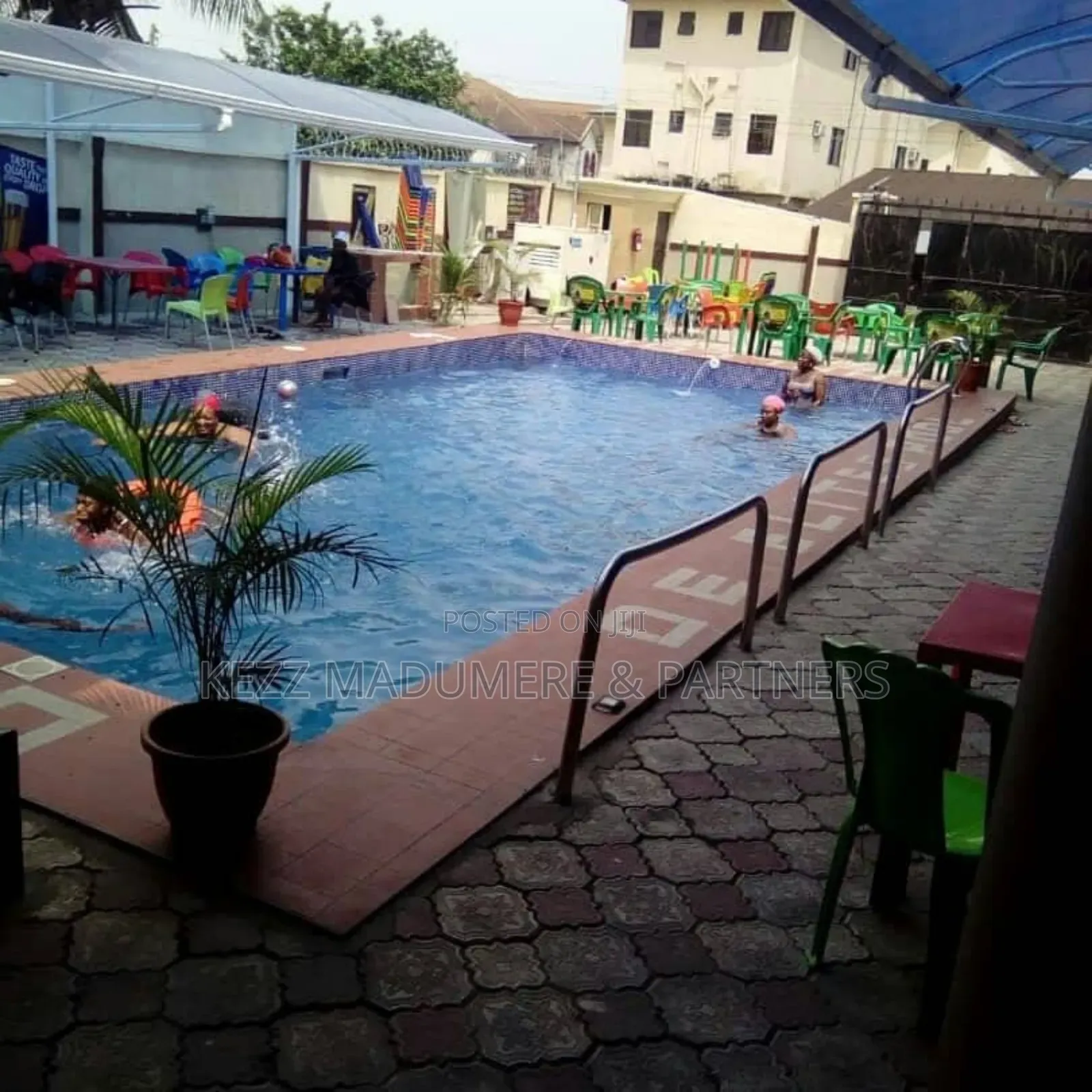 For Sale : 7 Rooms Hotel With Swimming Pool at Elelenwo ,Ph