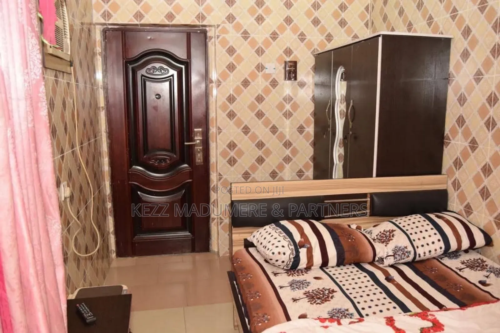 For Sale : 7 Rooms Hotel With Swimming Pool at Elelenwo ,Ph