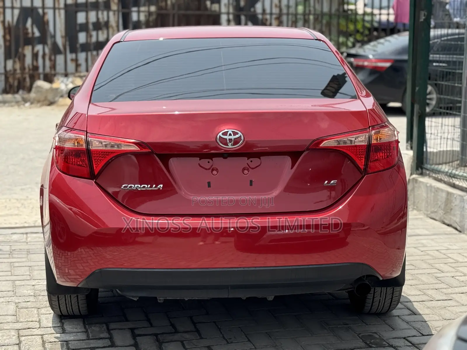 Toyota Corolla LE Eco (1.8L 4cyl 2A) 2019 Red