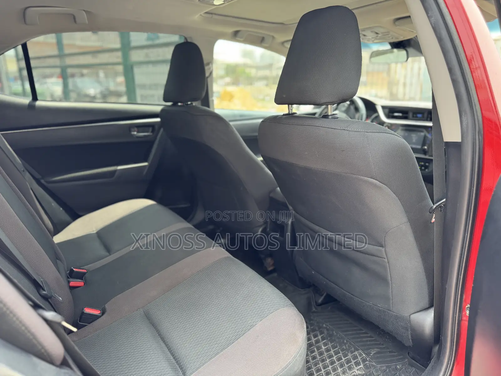 Toyota Corolla LE Eco (1.8L 4cyl 2A) 2019 Red