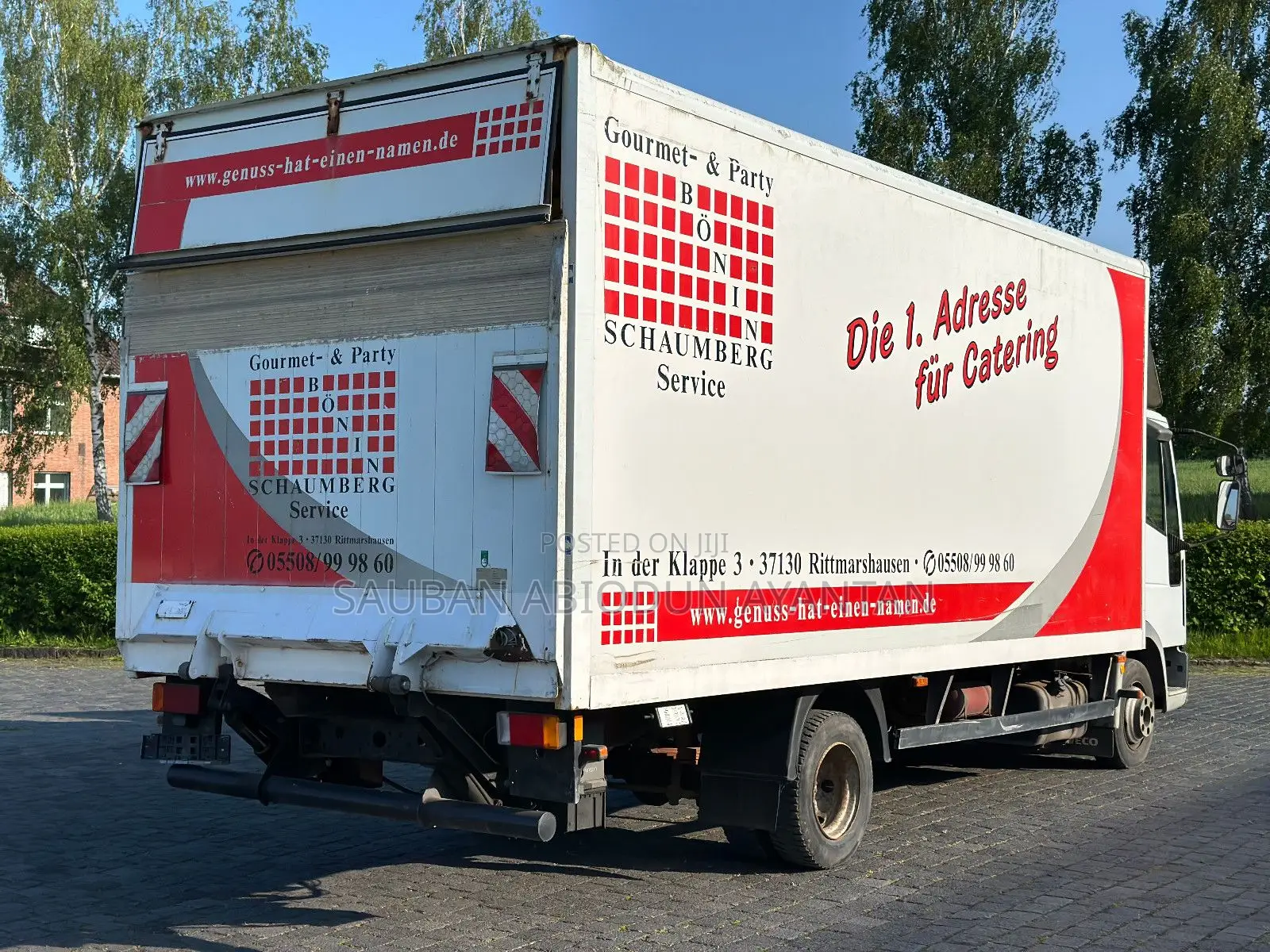Truck for Home and Office Relocation