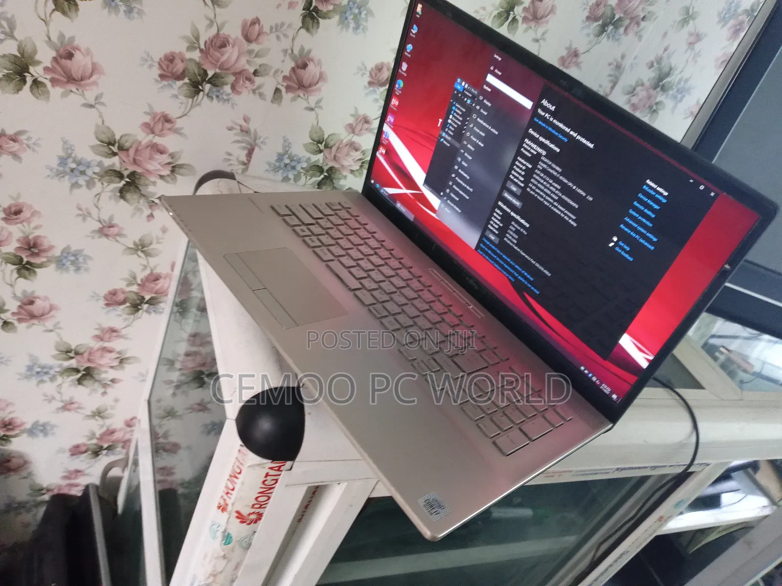 Laptop Fujitsu Lifebook NH751 8GB Intel Core I7 SSD 1T
