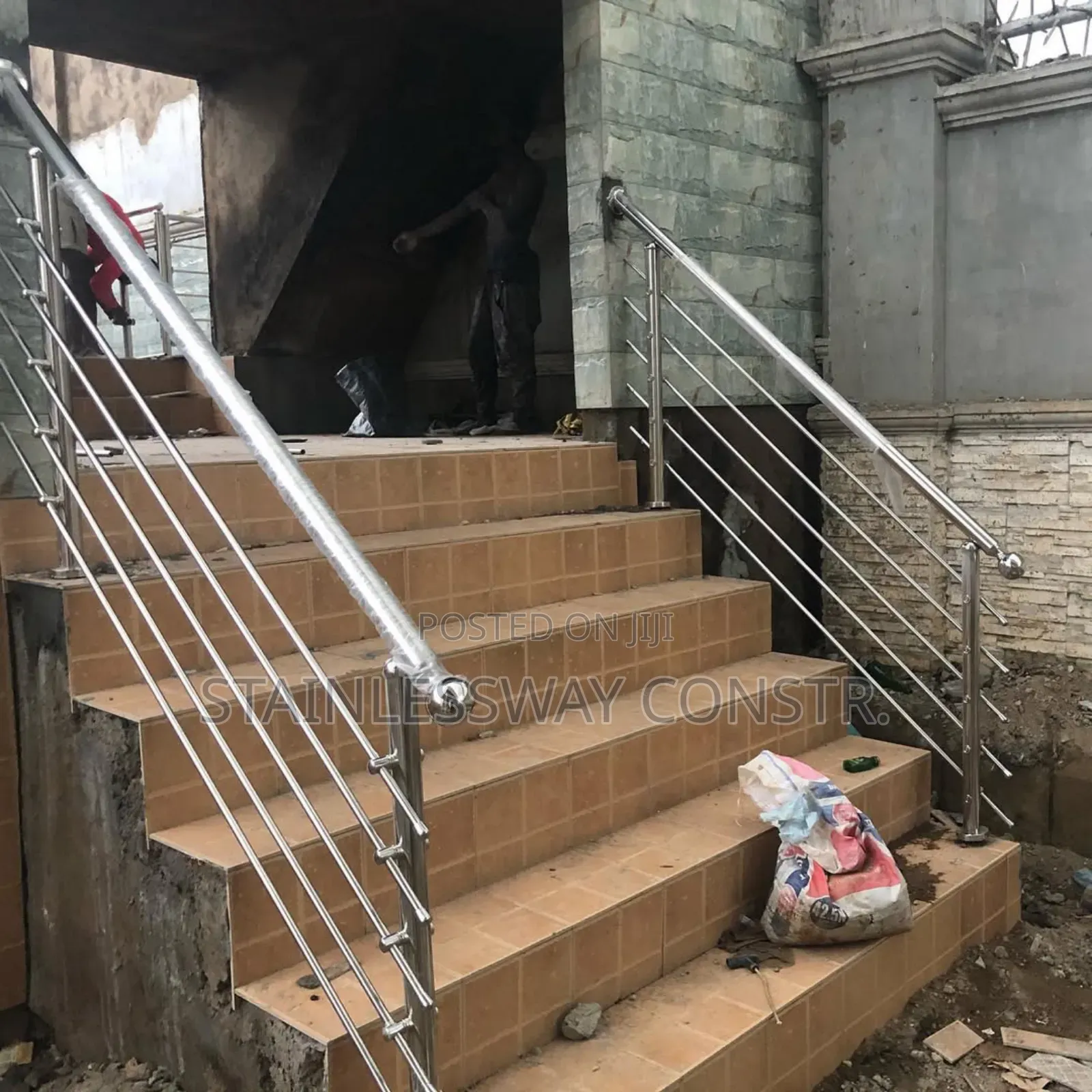 Stainless 5-Lining Railing  Lugbe