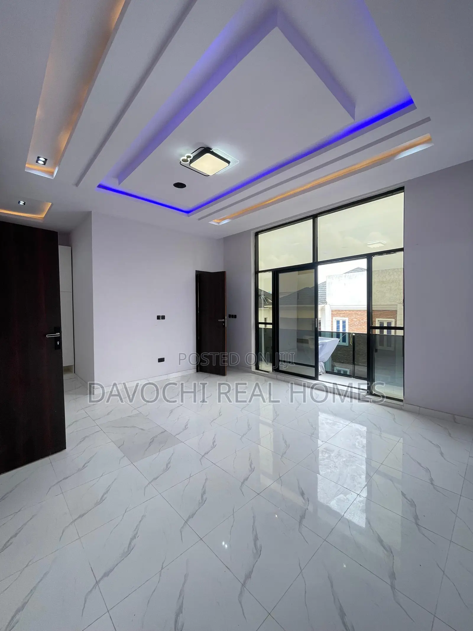 4bdrm Duplex in Ikota, Lagos for sale